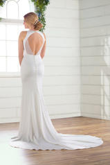 D2654 Ivory Gown/Ivory Tulle Plunge back