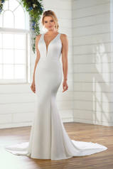 D2654 Ivory Gown/Ivory Tulle Plunge front