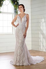 D2680 Ivory Lace/Tulle/Ivory Gown/Ivory Tulle Illusion front