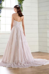 D2698 Soft Organza/Tulle/Ivory Gown/Ivory Tulle Illusion back