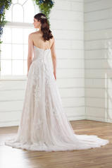 D2752 Ivory Lace/Tulle/Ivory Gown/Ivory Tulle Plunge back