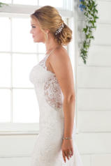 D2760 Ivory Lace/Tulle/Ivory Imperial Crepe/Ivory Tulle  detail