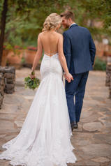 D2770 (iviv-iv)ivory Lace And Tulle Over Ivory Gown With back