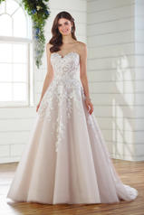 D2799 Ivory Lace/Tulle/Ivory Gown front