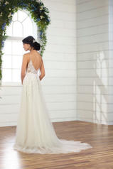 D2840 (iviv-iv)ivory Lace And Tulle Over Ivory Gown With back