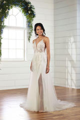 D2840 (iviv-iv)ivory Lace And Tulle Over Ivory Gown With front
