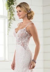 D2365 Ivory Gown With Ivory Tulle Illusion detail