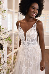 D3324 (iviv-iv) Ivory Lace And Tulle Over Ivory Gown Wit detail