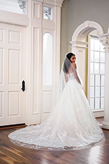 LE1102 Ivory Lace And Tulle Over Ivory Gown With Ivory Tu back