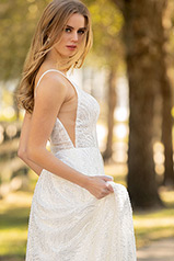 LE1109 Ivory Gown With Ivory Tulle Plungenivory Gown With detail