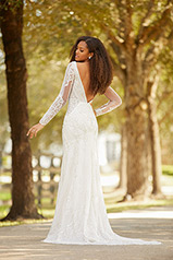 LE1110 Ivory Gown With Ivory Tulle Plungenivory Gown With back