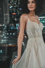 LE1146 (iviv-iv) Beading On Ivory Tulle Over Ivory Gown W detail