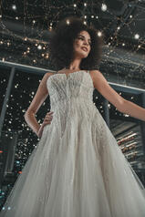 LE1146 (iviv-iv) Beading On Ivory Tulle Over Ivory Gown W detail