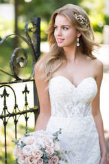 977 Ivory Lace And Tulle Over Ivory Gown front