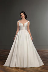 981 Silk Candlelight With Ivory Tulle Illusion front