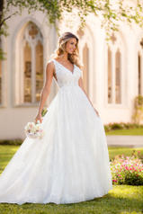 6603-CL White Lace And Tulle Over White Gown With White Tu front