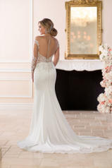 6607 Ivory Silver Lace On Ivory Crepe With Porcelain Tu back