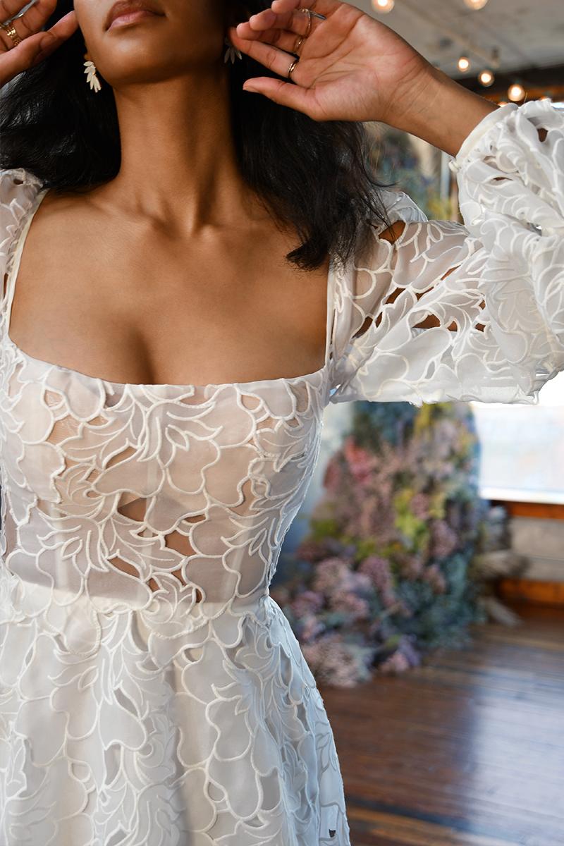 adele lace dress Adele Wedding Dress, Lace Wedding Dress, Plus Size Wedding Dress, Elopement Dress, Dress for Plus Size Bride, Curvy Body Wedding Dress