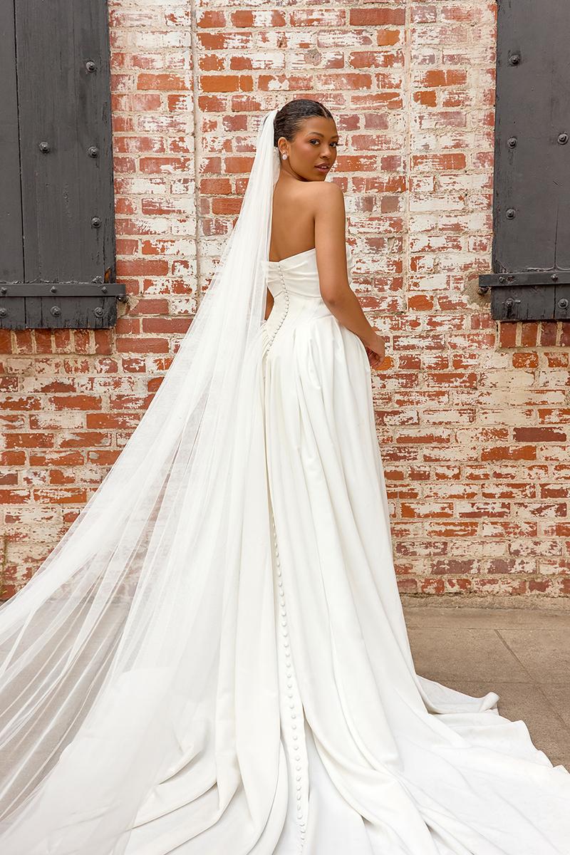 Essense Bridal Collection D4269 | Dressing Dreams