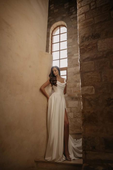 Martina Liana ML2058