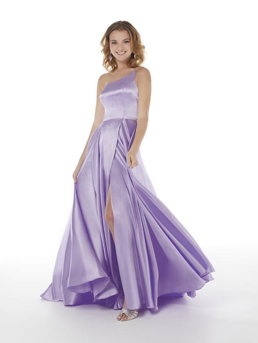 Studio 17 by House of Wu delivers on-trend prom dresses to girls at an affordabl 12872