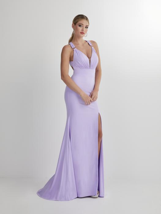Studio 17 by House of Wu delivers on-trend prom dresses to girls at an affordabl 12897