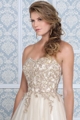 10234 Ivory/Antique/Gold detail