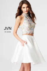 JVN54474 White/Multi front