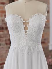22MC553B01 Ivory Gown With Natural Illusion detail