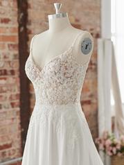 22MK002C01 Ivory Gown With Natural Illusion detail
