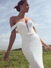 23RW099A01 Ivory Gown With Natural Illusion front