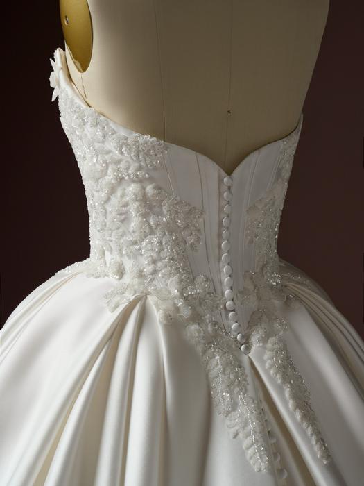 Sottero and Midgley-Burke Lane F6SS078B01
