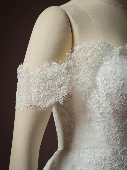 Sottero and Midgley-Vespera F6SB073B01
