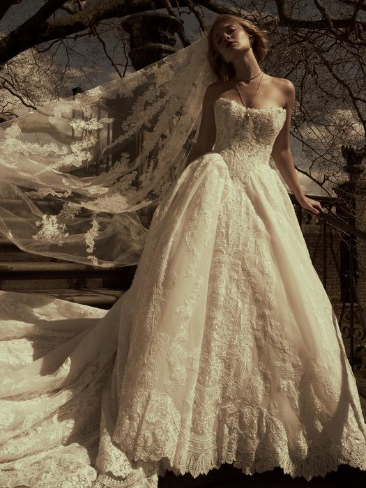 Sottero and Midgley-Yesenia F6SZ066A01