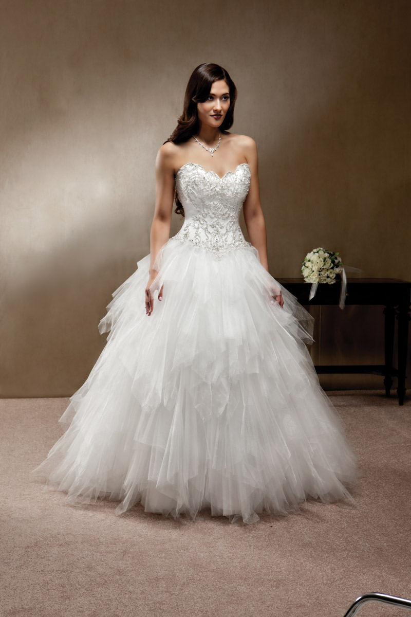 Brand New Luv Bridal Mia Solano Wedding Dress Lace Size 14 - 16