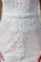 TR12028 Ivory/Nude detail