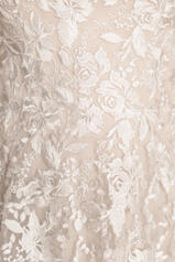 TR22060 Ivory/Nude detail