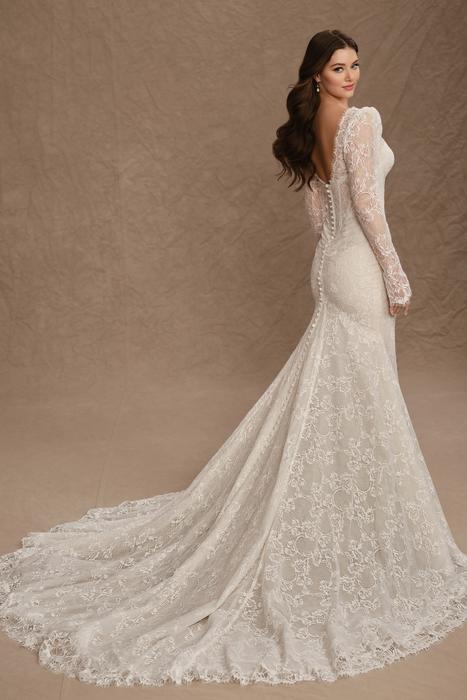 Keaton-Martin Thornburg for Mon Cheri MT4023