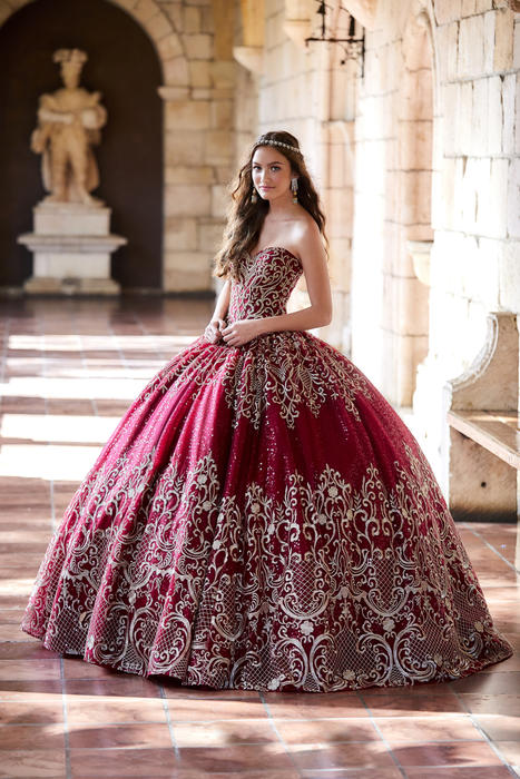 WHEN YOU PUT ON A PRINCESA GOWN YOU INSTANTLY FEEL THAT THIS DRESS IS LIKE NO OT PR11945