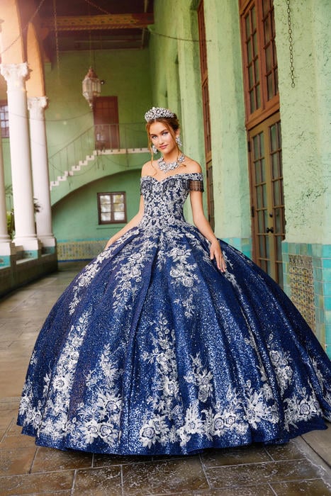 WHEN YOU PUT ON A PRINCESA GOWN YOU INSTANTLY FEEL THAT THIS DRESS IS LIKE NO OT PR12001