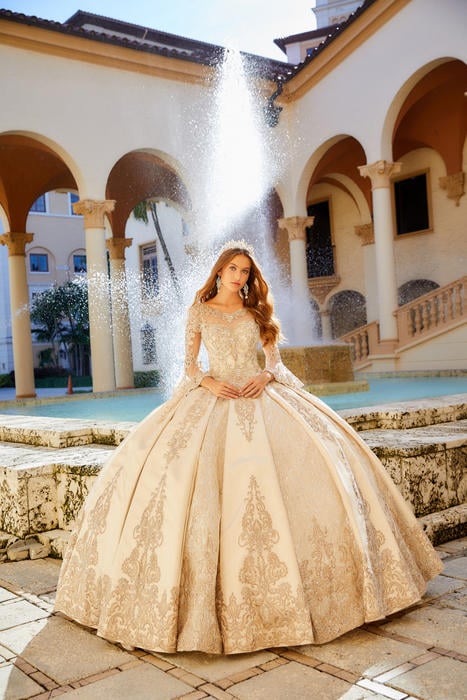 WHEN YOU PUT ON A PRINCESA GOWN YOU INSTANTLY FEEL THAT THIS DRESS IS LIKE NO OT PR12004