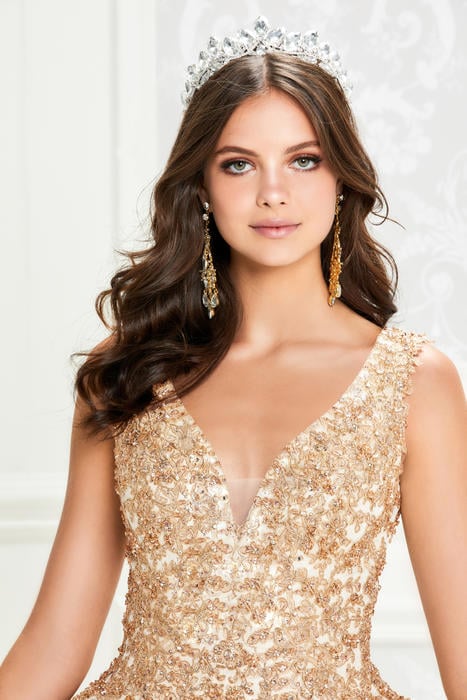 WHEN YOU PUT ON A PRINCESA GOWN YOU INSTANTLY FEEL THAT THIS DRESS IS LIKE NO OT PR12013