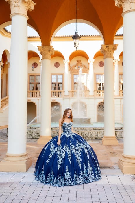 WHEN YOU PUT ON A PRINCESA GOWN YOU INSTANTLY FEEL THAT THIS DRESS IS LIKE NO OT PR12015