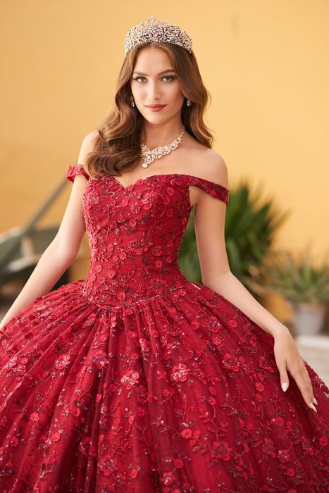 WHEN YOU PUT ON A PRINCESA GOWN YOU INSTANTLY FEEL THAT THIS DRESS IS LIKE NO OT PR12266