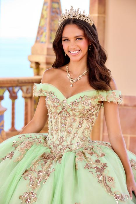 WHEN YOU PUT ON A PRINCESA GOWN YOU INSTANTLY FEEL THAT THIS DRESS IS LIKE NO OT PR30152
