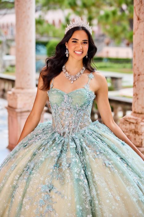 WHEN YOU PUT ON A PRINCESA GOWN YOU INSTANTLY FEEL THAT THIS DRESS IS LIKE NO OT PR30158