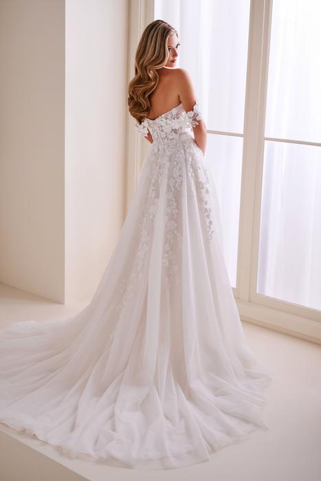 Enchanting by Mon Cheri E402