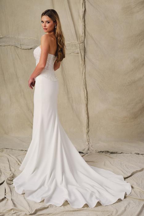 Enchanting by Mon Cheri E421