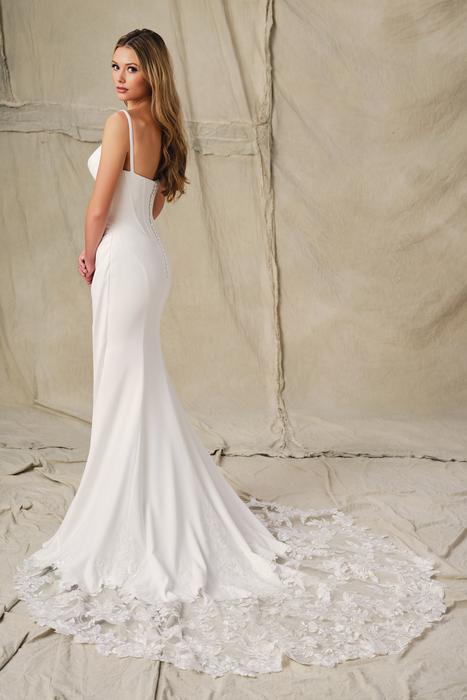 Enchanting by Mon Cheri E424