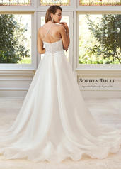 Y11970 Ivory/Nude back